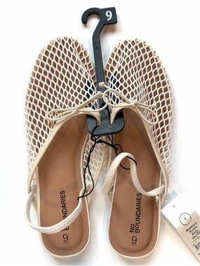 No Boundaries Cream Mesh Slingback Flats - Women's Size 9
